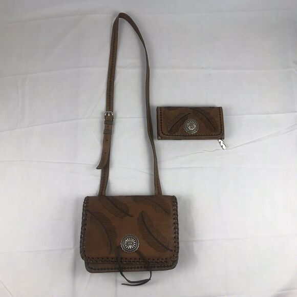 vintage‎ american west feather crossbody with matching wallet preowned - Picture 1 of 12